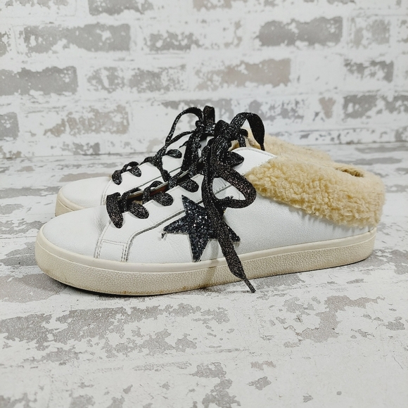 Steve Madden Women's Polaris Silver Star Sneaker in White V588 - Picture 1 of 11